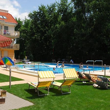 Panorama Wellness Apartman Hotel Хайдусобосло Номер фото
