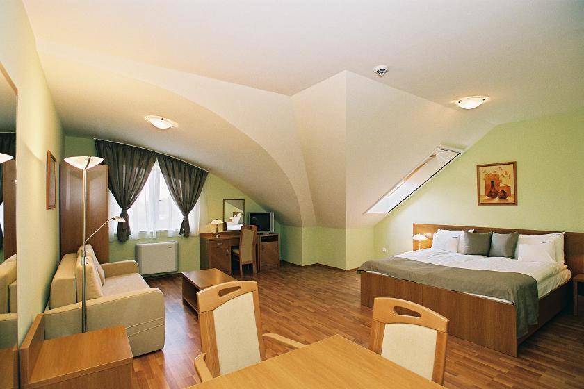 Panorama Wellness Apartman Hotel Хайдусобосло Номер фото