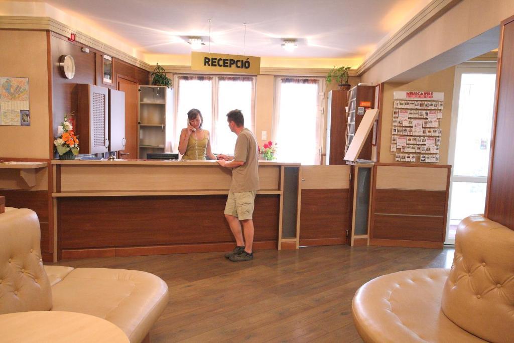 Panorama Wellness Apartman Hotel Хайдусобосло Экстерьер фото