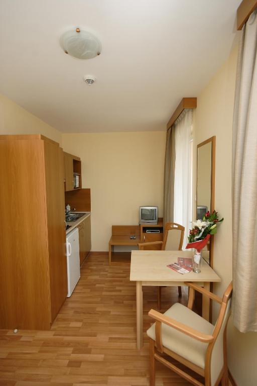 Panorama Wellness Apartman Hotel Хайдусобосло Номер фото